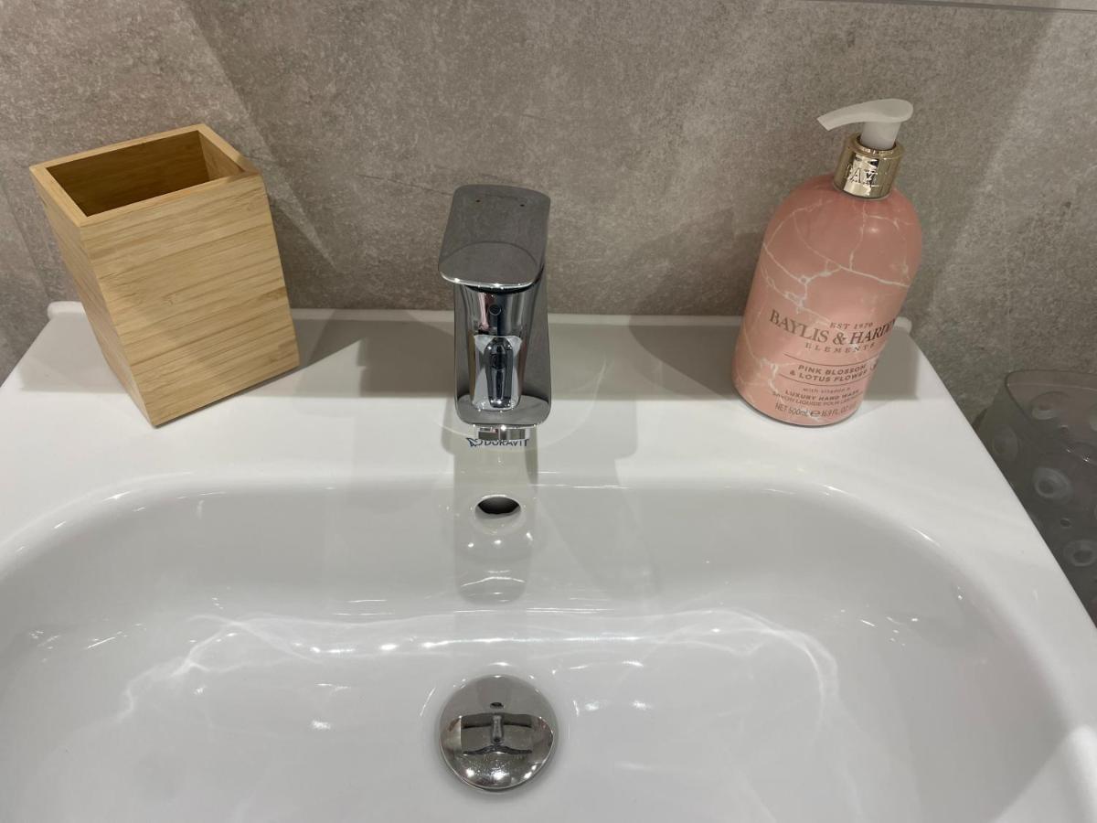 Number 10 Stunning Apartment, Fantastic Location! Exmouth Ngoại thất bức ảnh